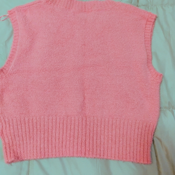 Jessica Simpson sweater vest size small - Picture 3 of 3